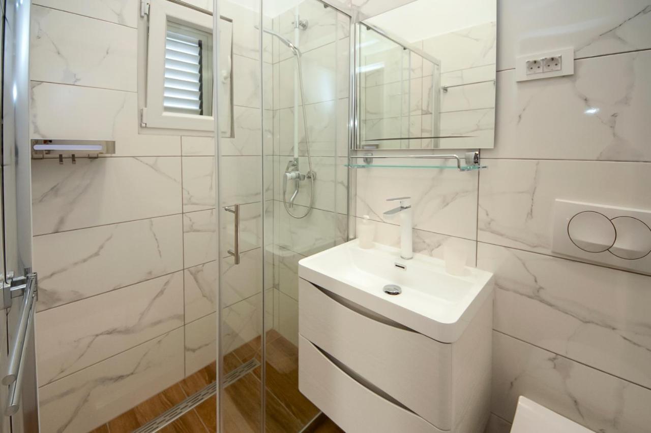 Apartments4You Водице Экстерьер фото